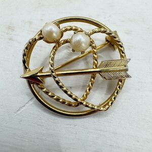 Vintage Gold Double Heart Wreath Brooch Cultured Pearl Cupids Arrow Valentines
